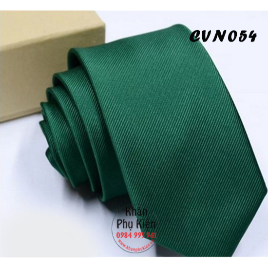 Cà Vạt Nam Trơn Màu Xanh Lá Cây Sọc Gân