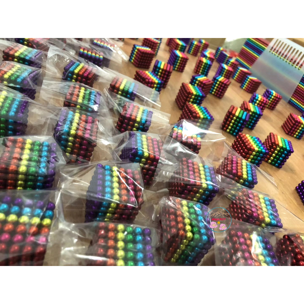 Bộ Bi Xếp Hình BuckyBalls Rainbow 8 màu 216 viên đường Kính 5mm Hộp Nhôm