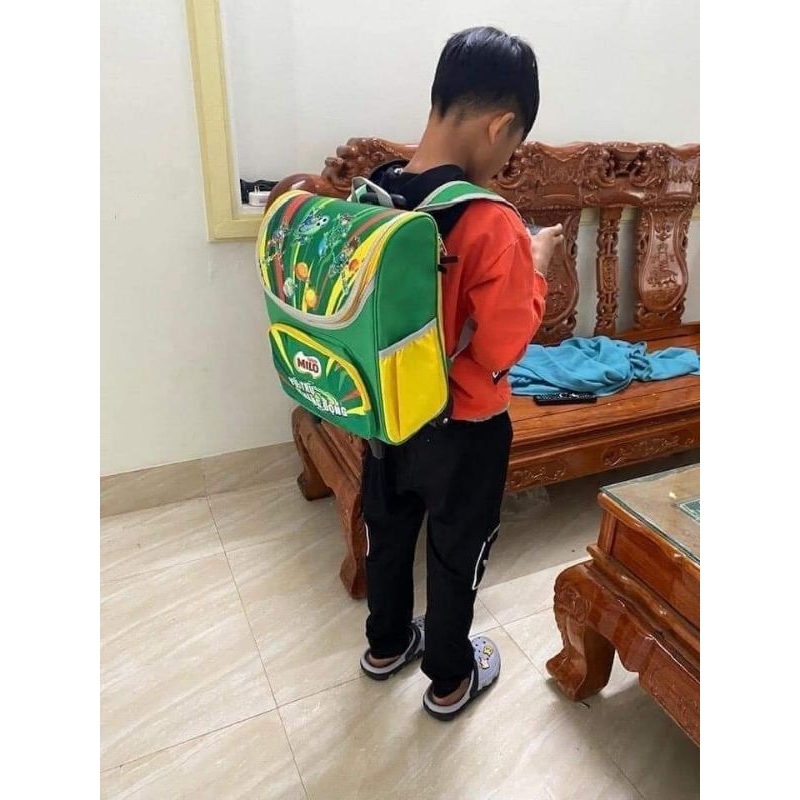 Balo chống gì có cần kéo cho các bé