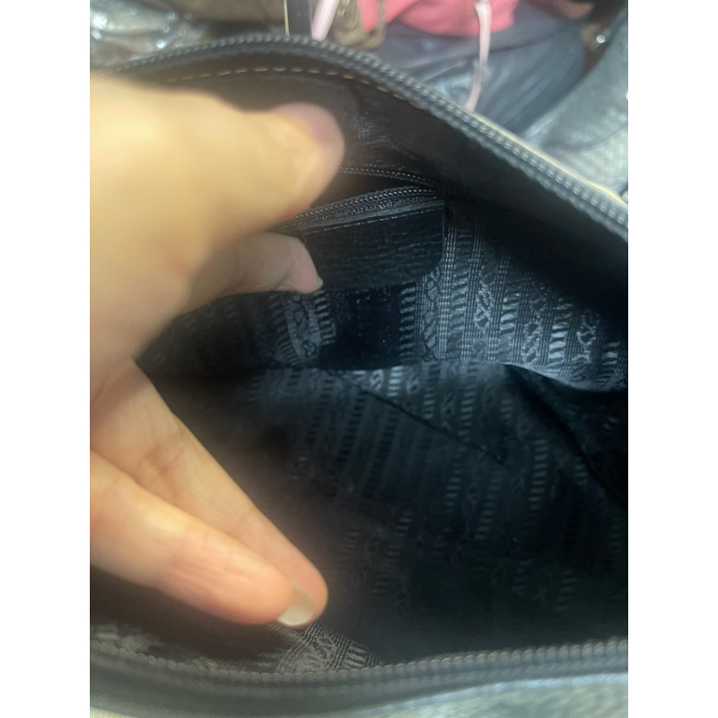 Túi đeo vai xinh hịn lại hàng hịu nữa chứ