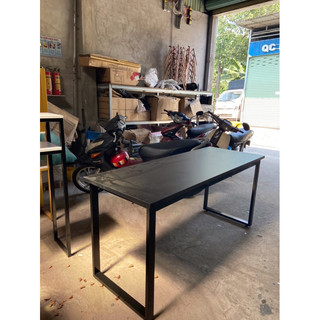 Bàn làm việc chân sắt mặt gỗ MDF kích thước dài 1m8