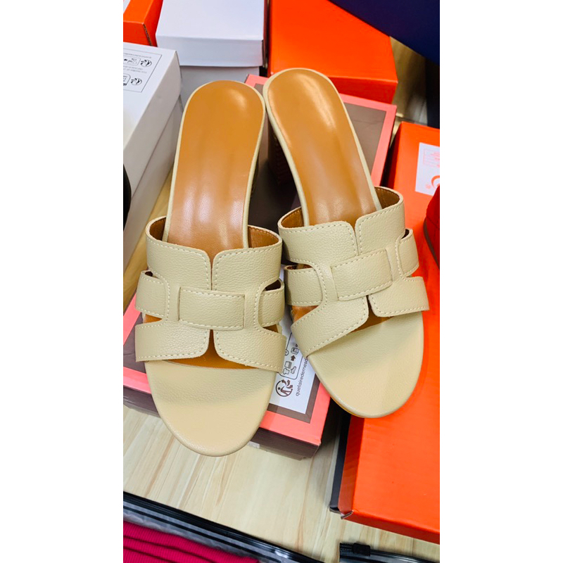 Sandal đế vuông gót cao 6cm