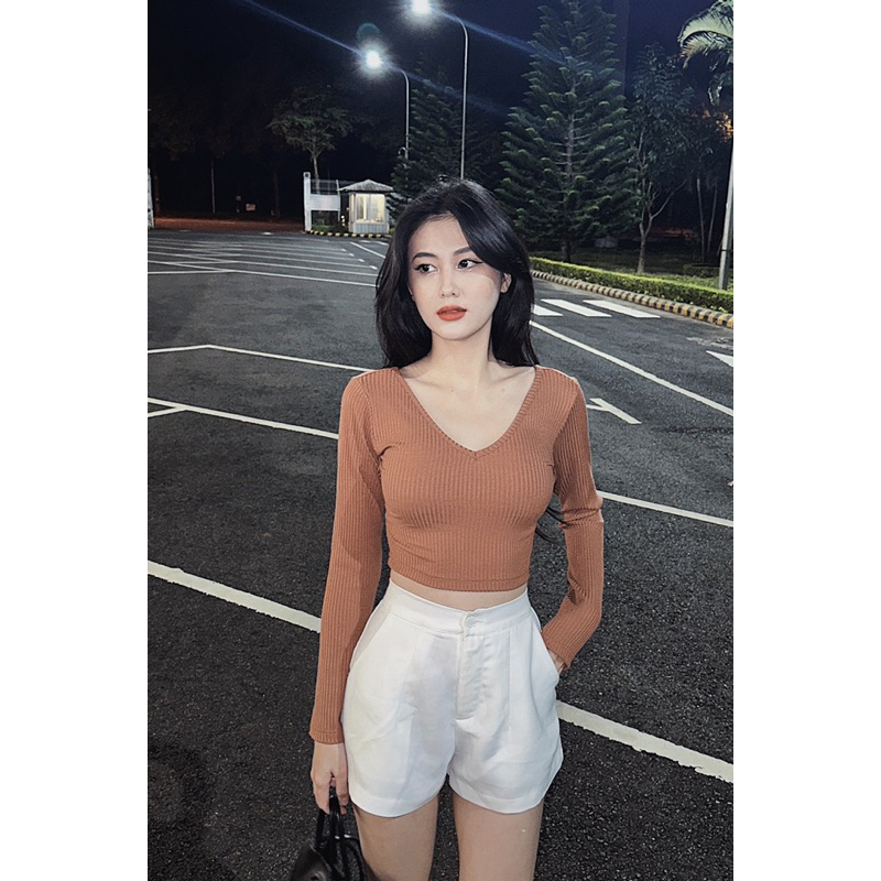 Áo Thun Croptop Tay Dài Cổ Tim Siêu Xinh