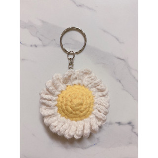 Móc khoá hoa cúc hoạ mi bằng len handmade