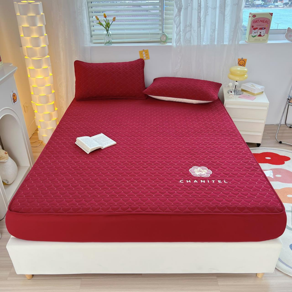 Ga gối cotton trần tim thêu hoa trà Camellia kháng khuẩn ,an toàn với mọi loại da