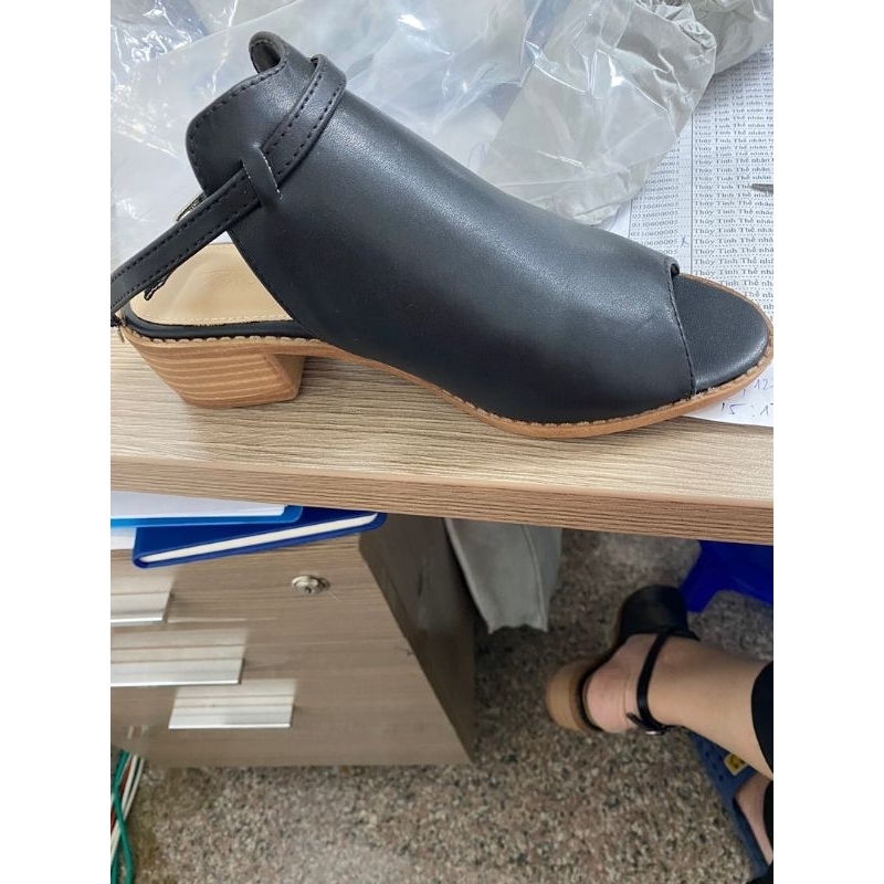 Giầy Sandal giả boot che nắng 2 màu đen và kem. Size 35 đến 39 .
