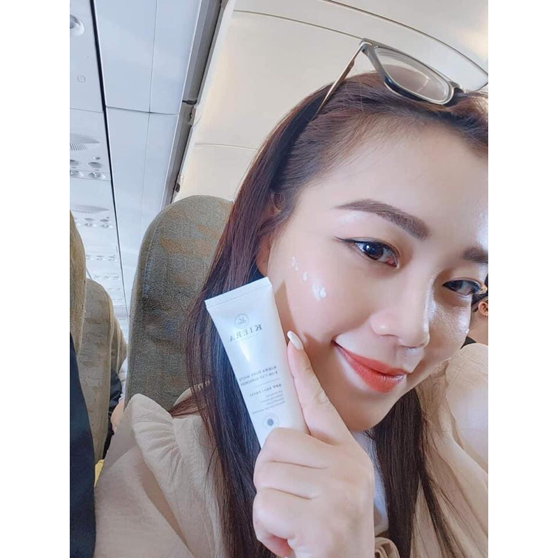 𝑲𝑰𝑬𝑹𝑨 𝑷𝑼𝑹𝑬 𝑾𝑯𝑰𝑻𝑬 3𝑰𝑵1 𝑼𝑽 𝑺𝑪𝑹𝑬𝑬𝑵 kem chống nắng thông minh ngăn nguy cơ lão hoá da,kiểm soát dầu nhờn,thay kem lót