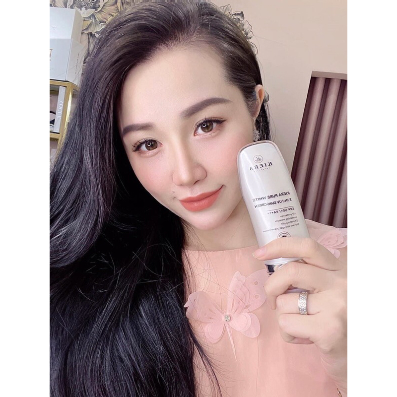 𝑲𝑰𝑬𝑹𝑨 𝑷𝑼𝑹𝑬 𝑾𝑯𝑰𝑻𝑬 3𝑰𝑵1 𝑼𝑽 𝑺𝑪𝑹𝑬𝑬𝑵 kem chống nắng thông minh ngăn nguy cơ lão hoá da,kiểm soát dầu nhờn,thay kem lót