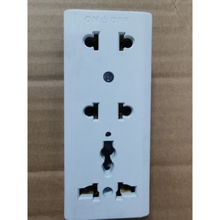 Ổ cắm 3 lỗ cắm KENNO