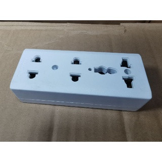 Ổ cắm 3 lỗ cắm KENNO