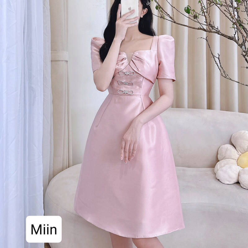 Váy tapta xẻ lưới 3 tag nơ