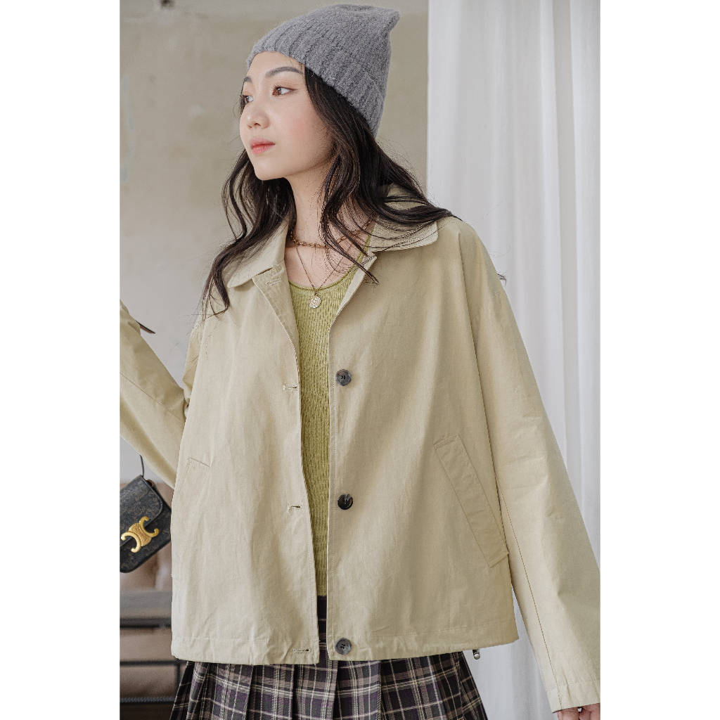 Áo khoác mangto ngắn túi xéo màu kem LENCLOTHING 954800