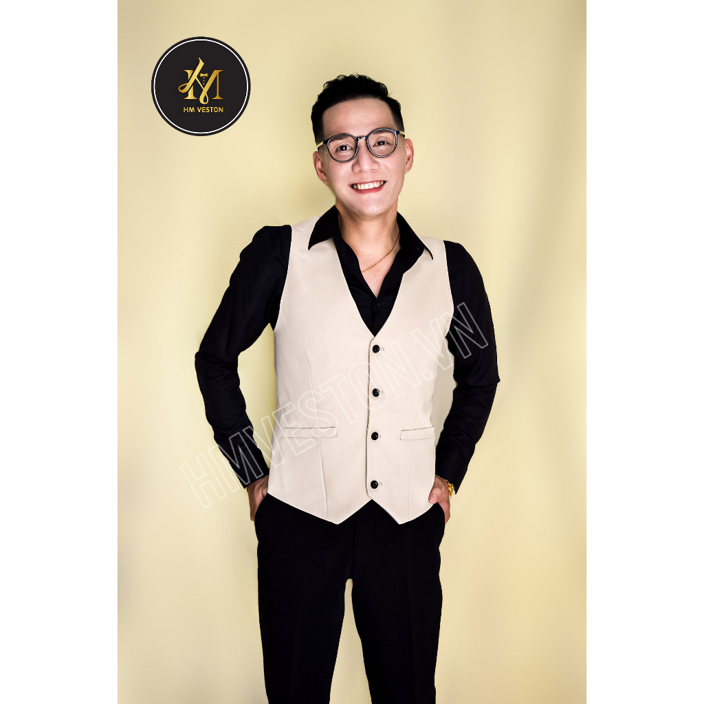 Áo gile nam màu kem form ôm body + nơ