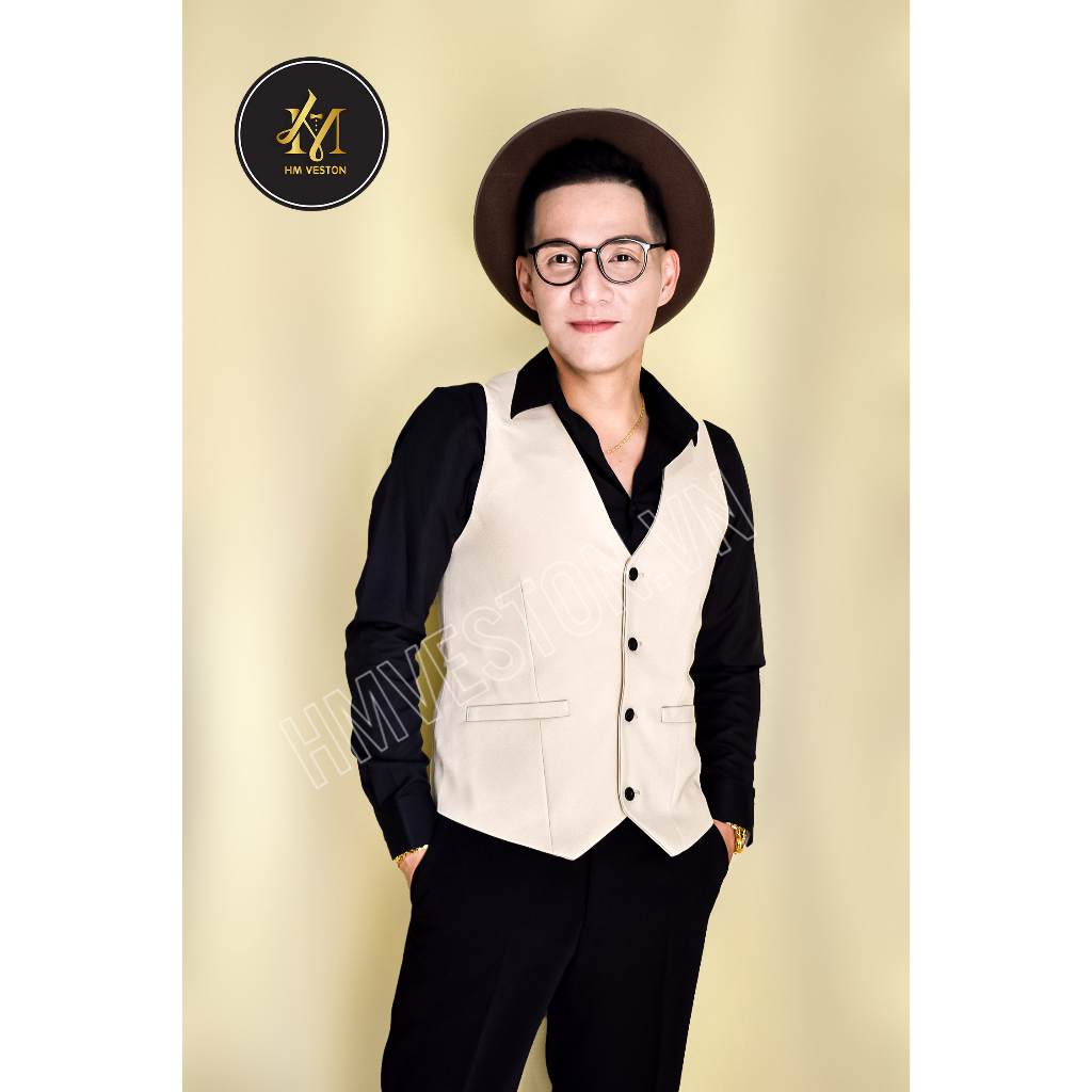 Áo gile nam màu kem form ôm body + nơ