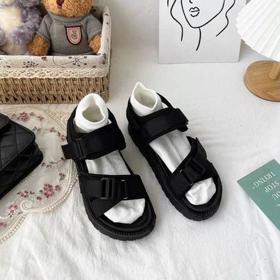 Sandal đi học quai chéo Ulzzang đế răng cưa 4cm phong cách Hàn Quốc cá tính , năng động