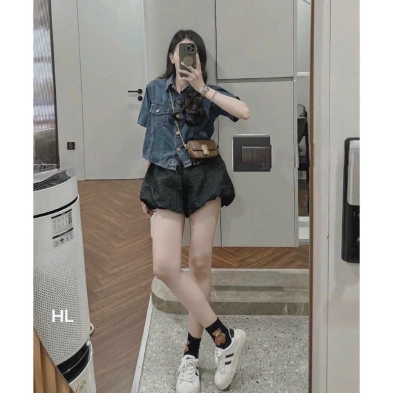 Áo jean cực chất quá hót cho hè này mn êy. độ dài siu siu hợp lí đây nha . Hàng xịn , phom xinh Form dưới 57 kg🍭
