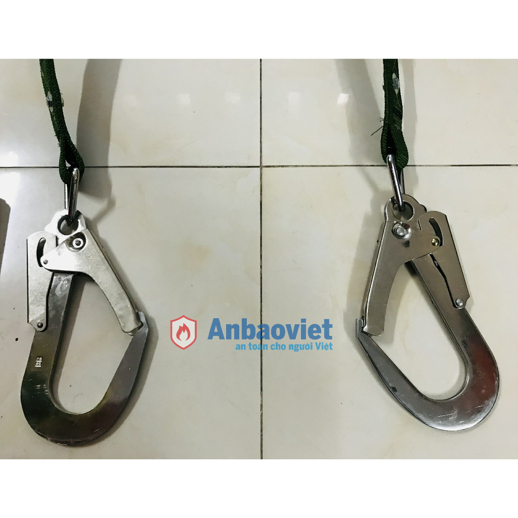 Thang dây thoát hiểm nhà cao tầng độ dài 20 mét ống đồng. Tiêu chuẩn TCVN về PCCC