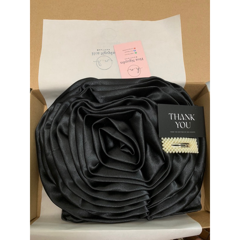 Áo cúp hình hoa bo chun sau