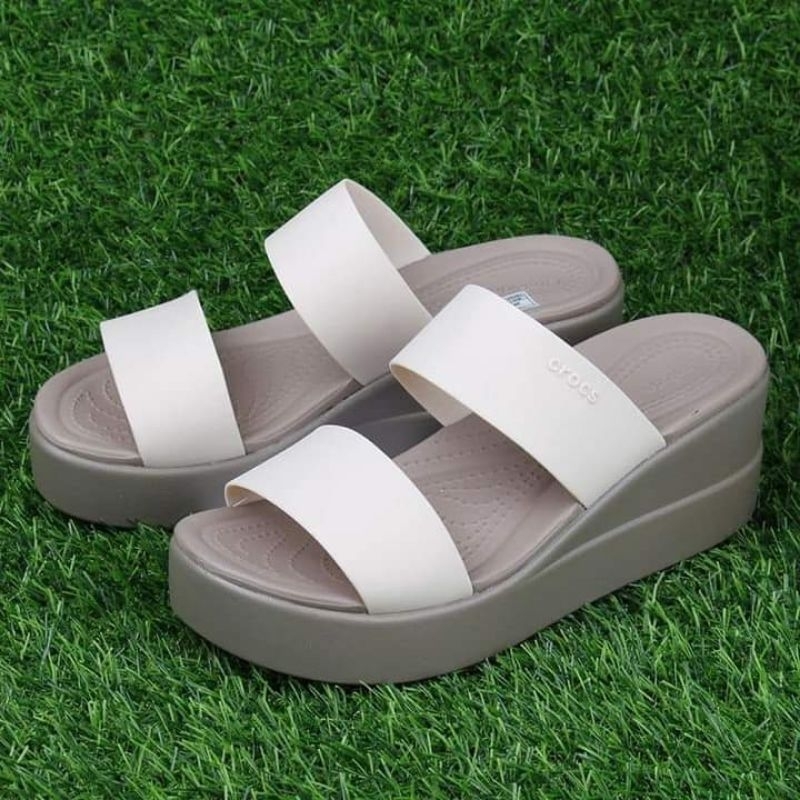 Dép xuống quai ngang Croc.s  Blooklyn 5p cho nữ.