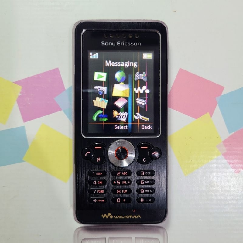Sony Ericsson W302 đen