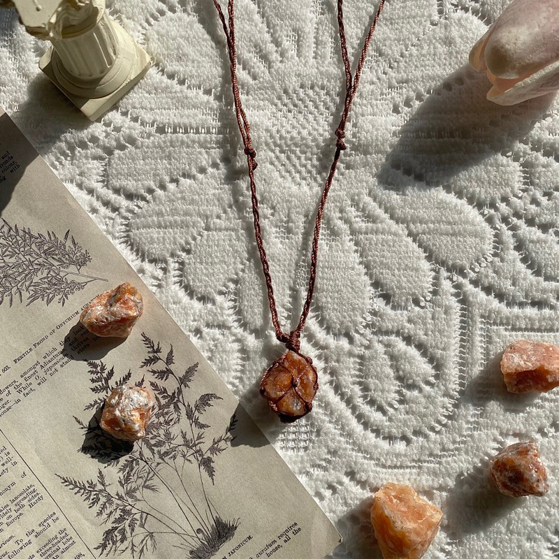 Vòng cổ Sunstone - Đá mặt trời ☀️