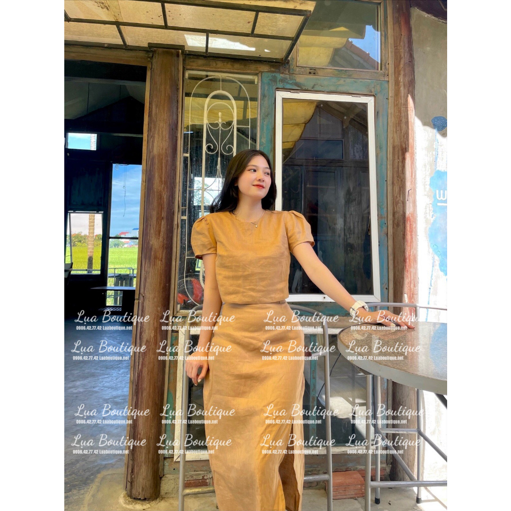SET LINEN TƯNG PREMIUM ÁO CÓ TAY NÚT BỌC SAU LƯNG VÀ CHÂN VÁY CHỮ A CÓ XẺ TRƯỚC MÀU NÂU