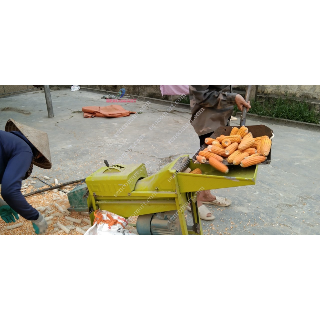 Máy tách hạt ngô mini gia đình loại nạp được nhiều bắp trong 1 lần