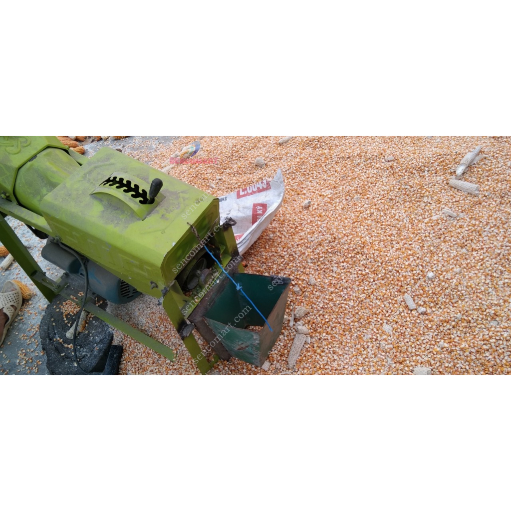 Máy tách hạt ngô mini gia đình loại nạp được nhiều bắp trong 1 lần