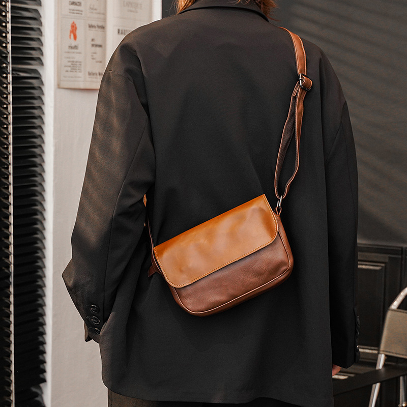 Túi đeo chéo da Nam nữ siêu XINH chống nước kiểu trơn nắp gập Plaine G4 [MẪU MỚI]