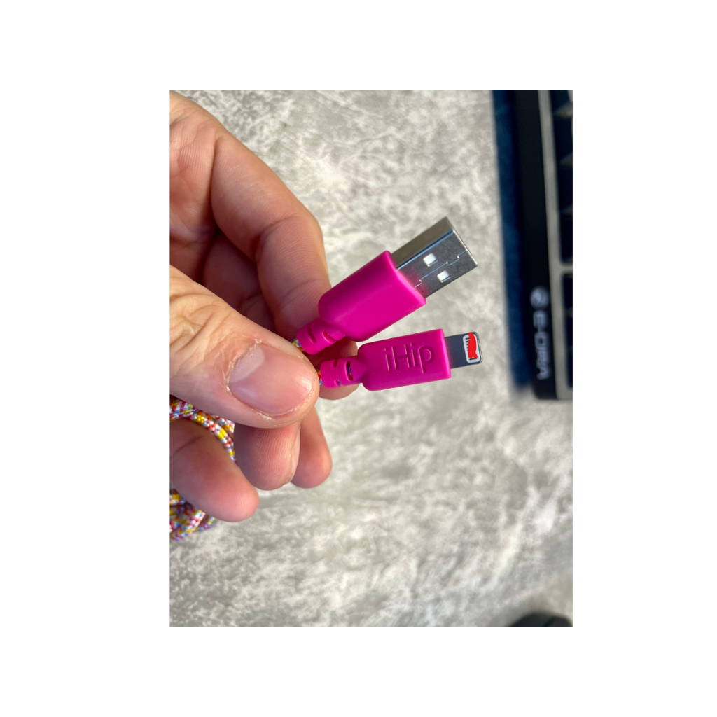 Cáp sạc nhanh IHip thương hiệu Mỹ bọc dù siêu bền dài 1,8m chip C48. New nobox