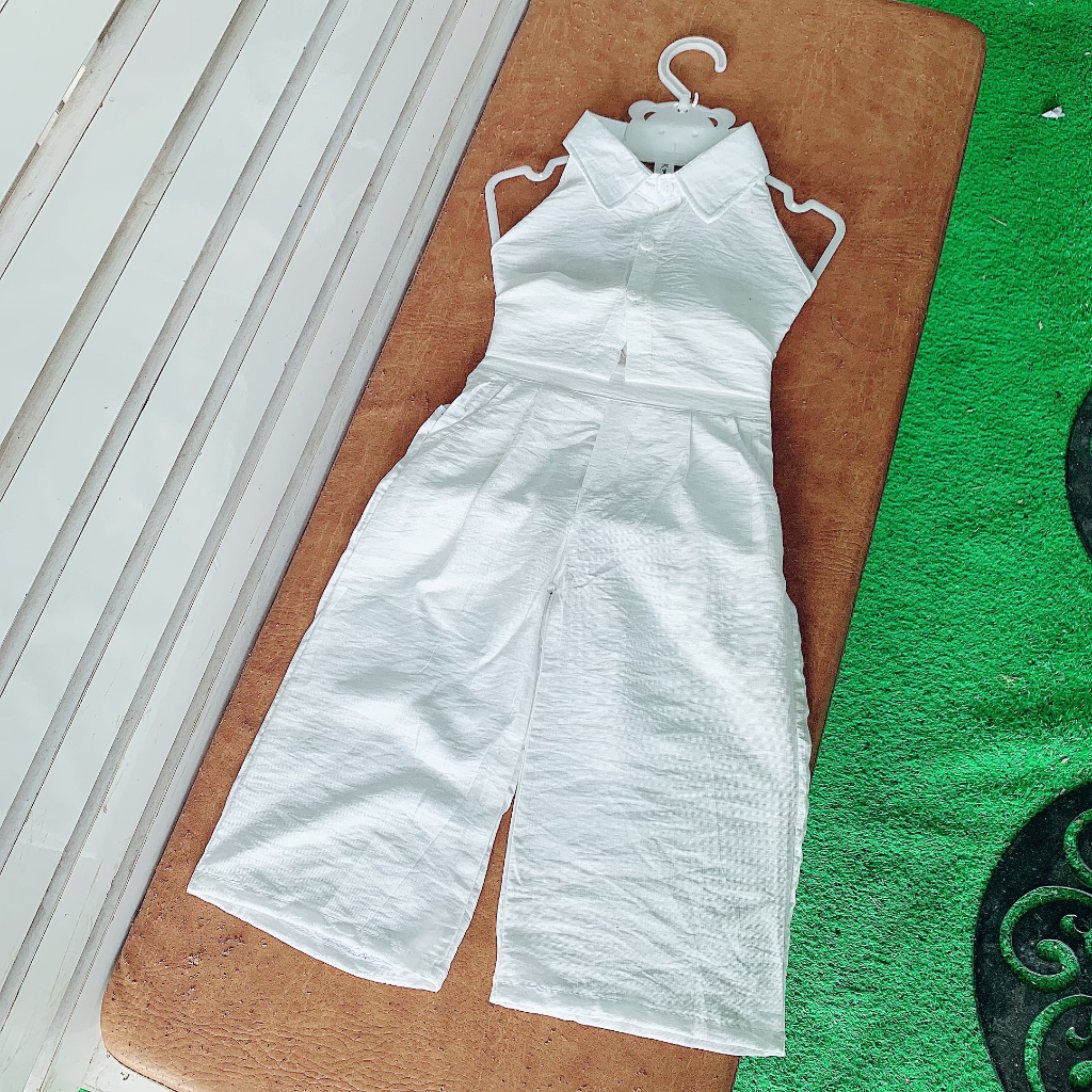 Sét bộ bé gái kiểu áo croptop quần ống suông chất đũi 10kg đến 20kg màu trắng