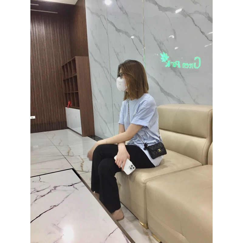 Áo hm mua 400k pass 190k nha hihi