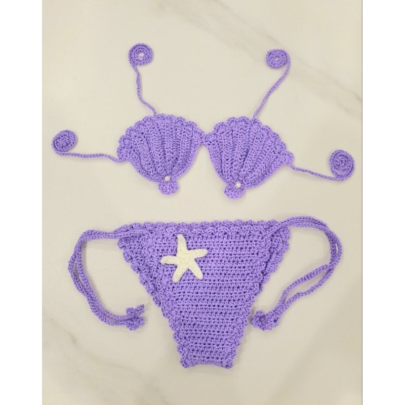 Bikini hình sò cho bé gái đi biển