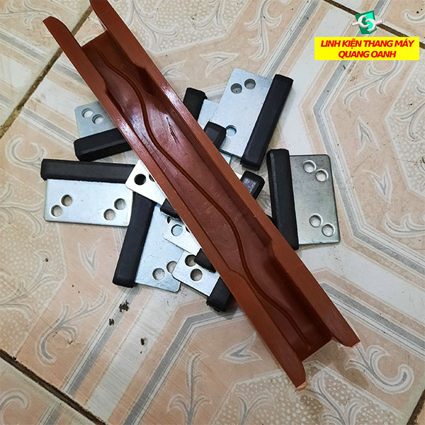 Má shoe thang máy rail T114 kích thước 230x16mm