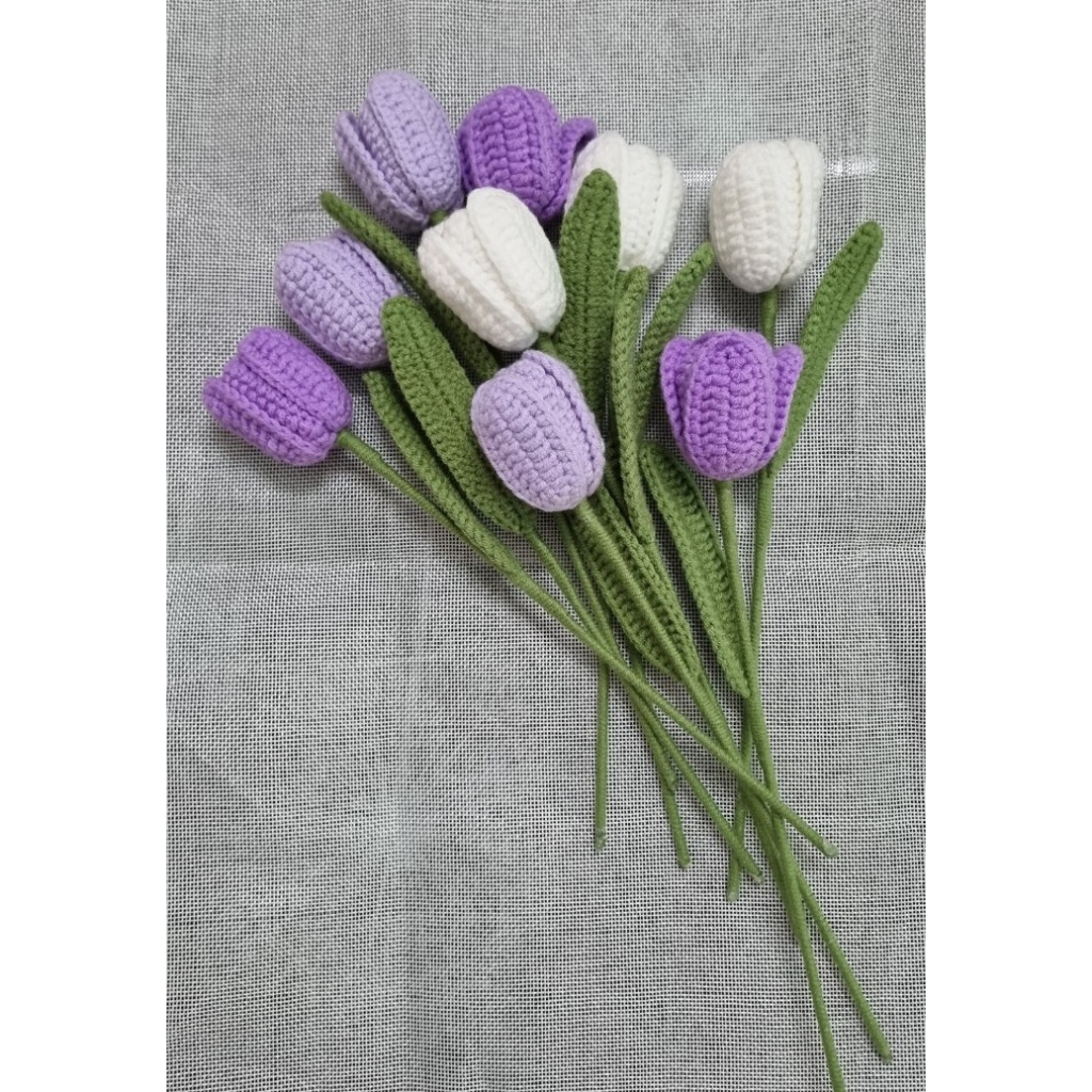 Hoa tulip bằng len dùng làm quà tặng, trang trí văn phòng, nhà cửa