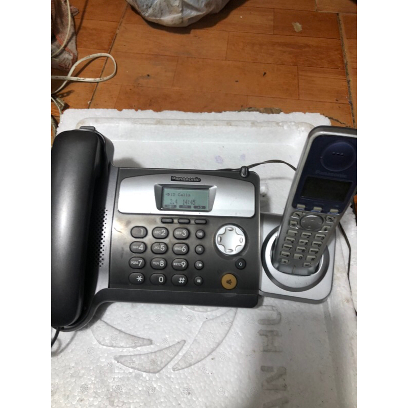 Máy điện thoại mẹ bồng con Panasonic  KX-TCD530