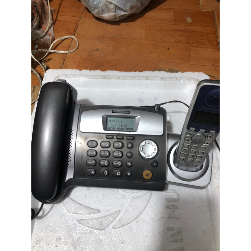 Máy điện thoại mẹ bồng con Panasonic  KX-TCD530