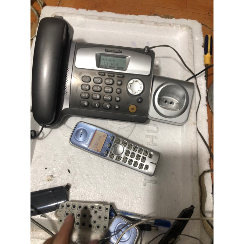 Máy điện thoại mẹ bồng con Panasonic  KX-TCD530