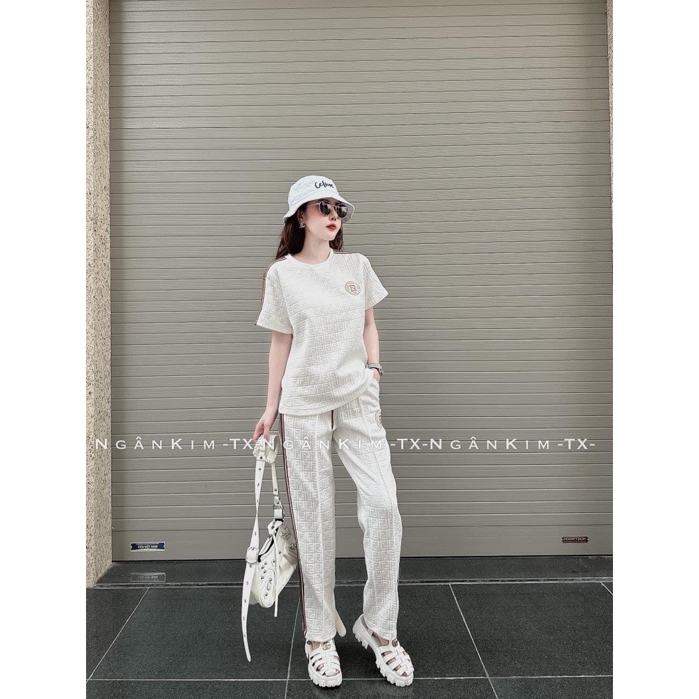 Set bộ đồ nữ chất vải xốp dập vân nổi chữ thêu, Set Nữ Thể Thao Dáng Thụng Áo Tay Ngắn Chất Liệu Xốp Gân Nổi Cao Cấp
