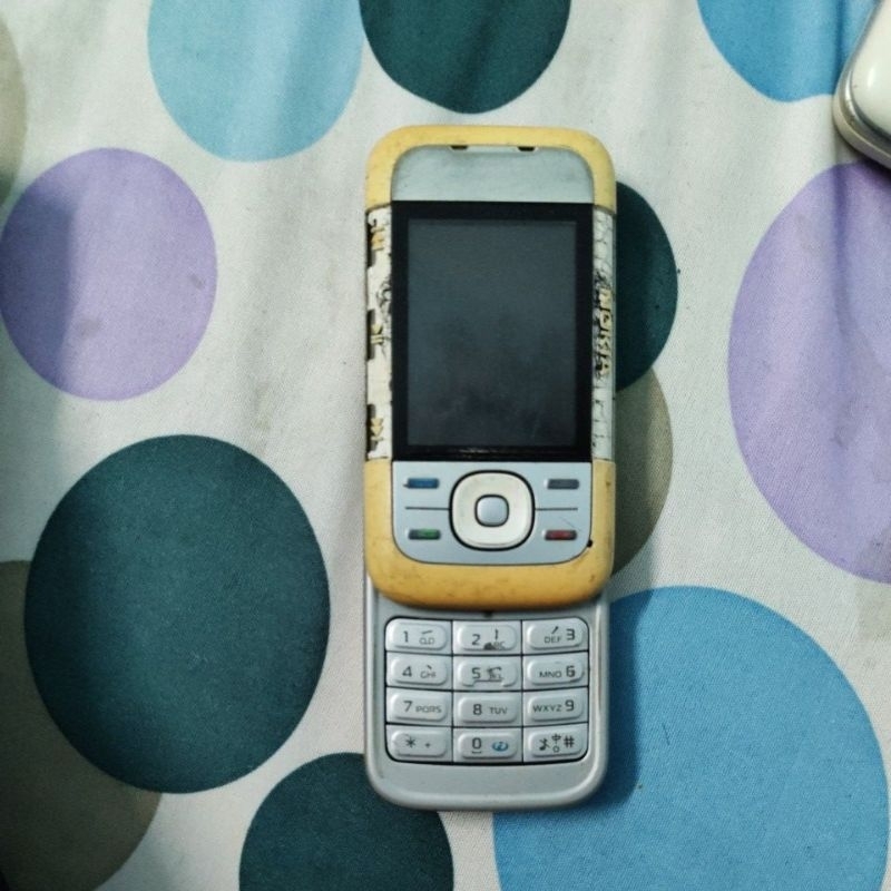 Điện thoại nokia 5300 xác