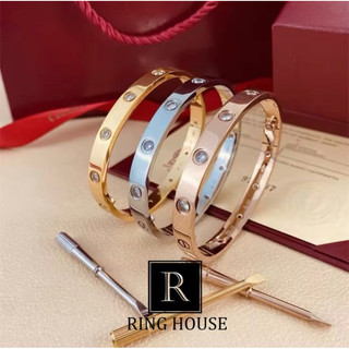 B5 vòng tay nữ cuff carti đính ngọc titan không đen sáng đẹp ring house