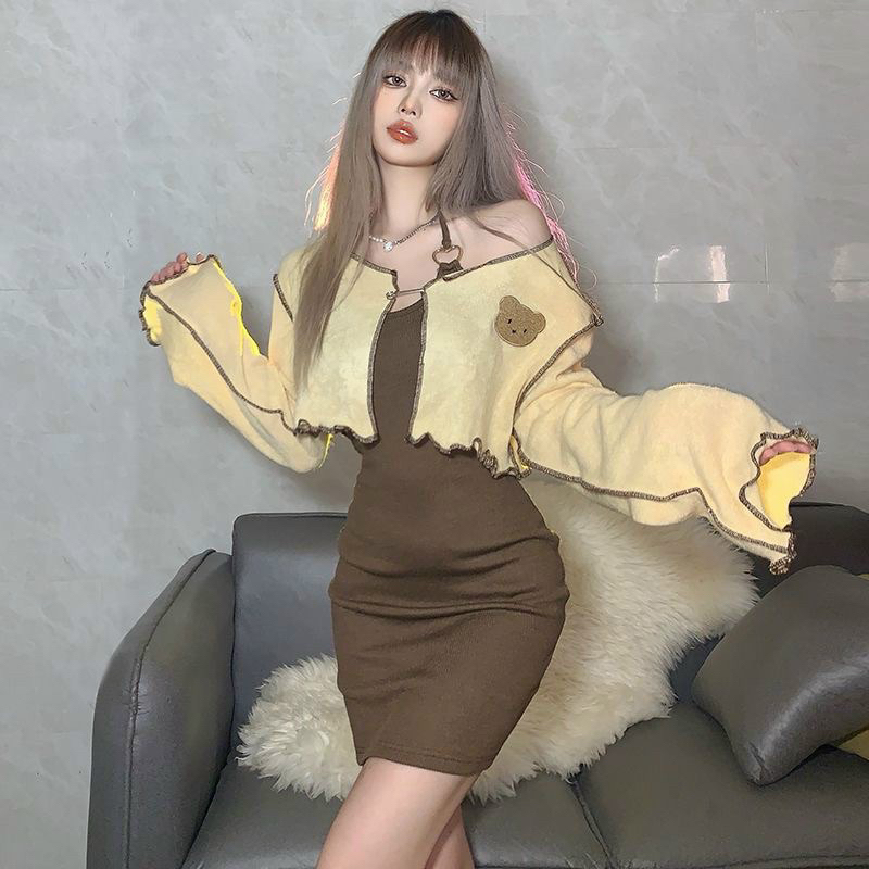 SET ĐẦM BODY CỔ YẾM PHỐI XÍCH KÈM ÁO KHOÁC GẤU LỬNG