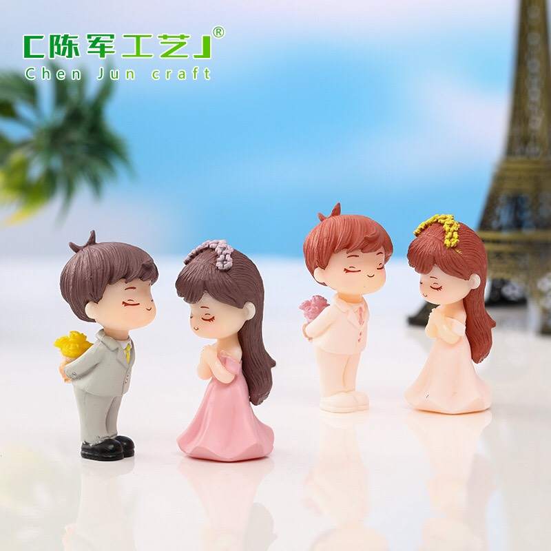 Mô hình tiểu cảnh cặp đôi hôn nhau, trang trí chậu cây, Terrarium, quà tặng trang trí