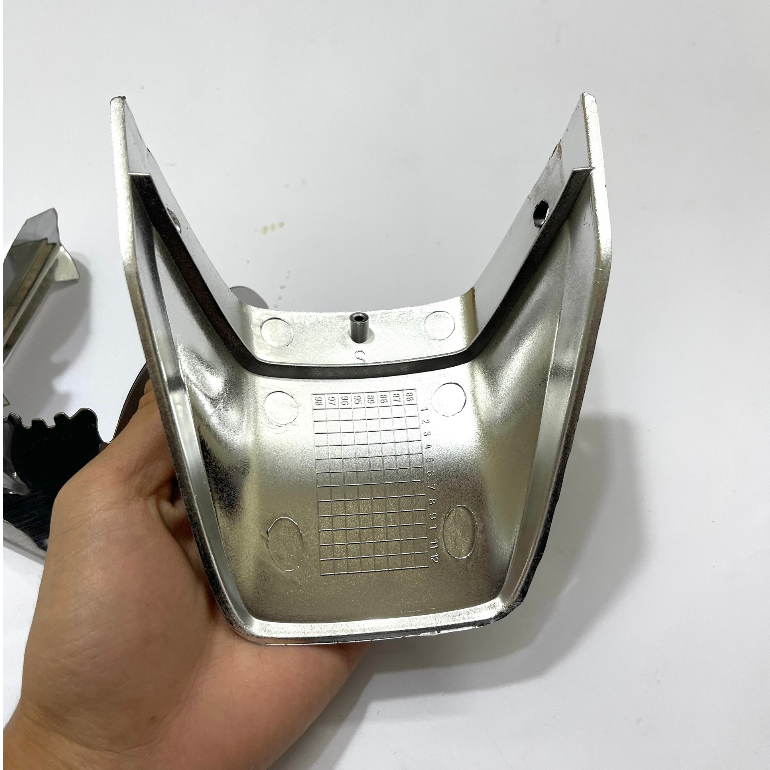 Bảo vệ dè trước và đuôi sau mạ Crom bạc xe Dream