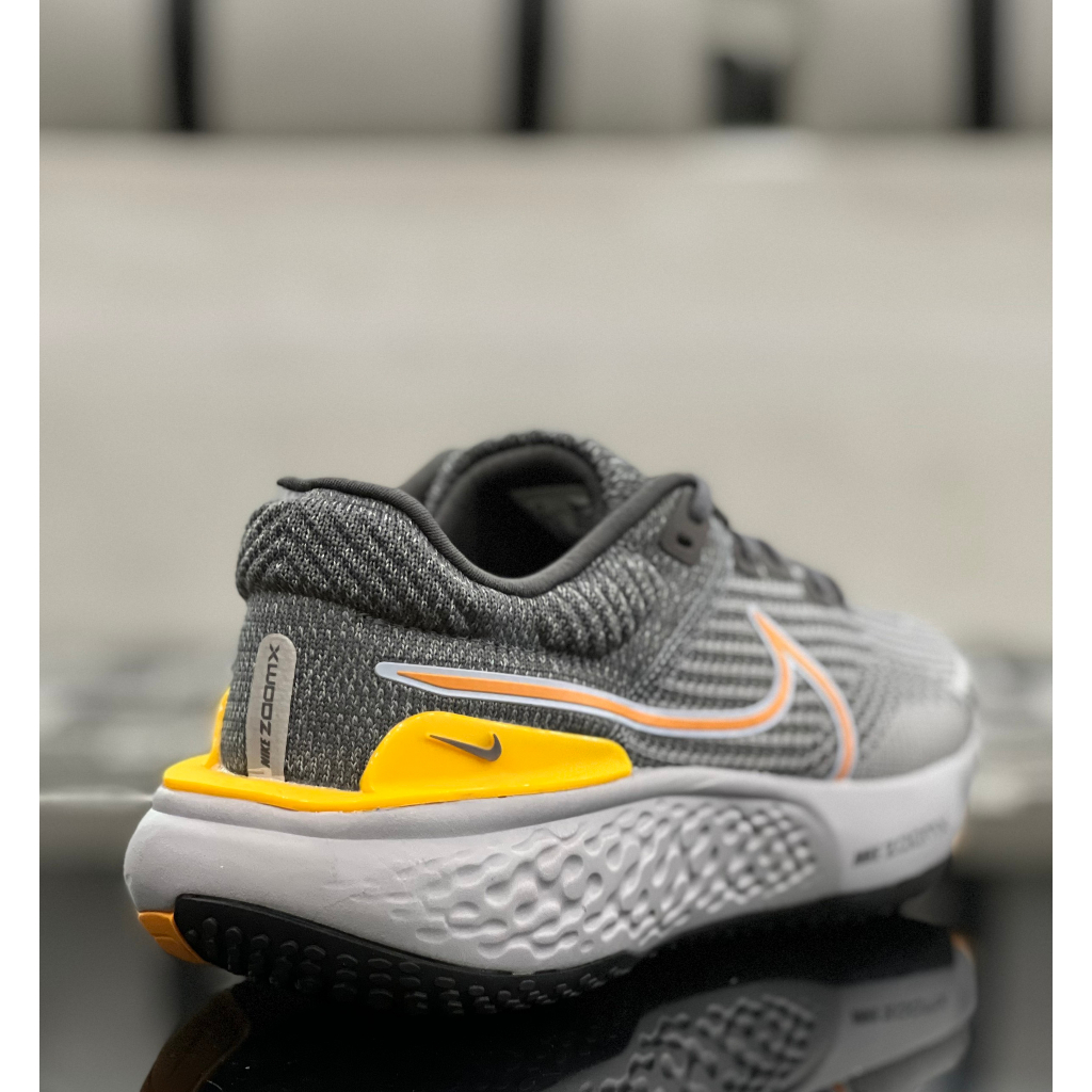 Giày Thể Thao Invincible Nam Chính Hàng Dòng Thể Thao Chạy Bộ Thời Trang Full Box