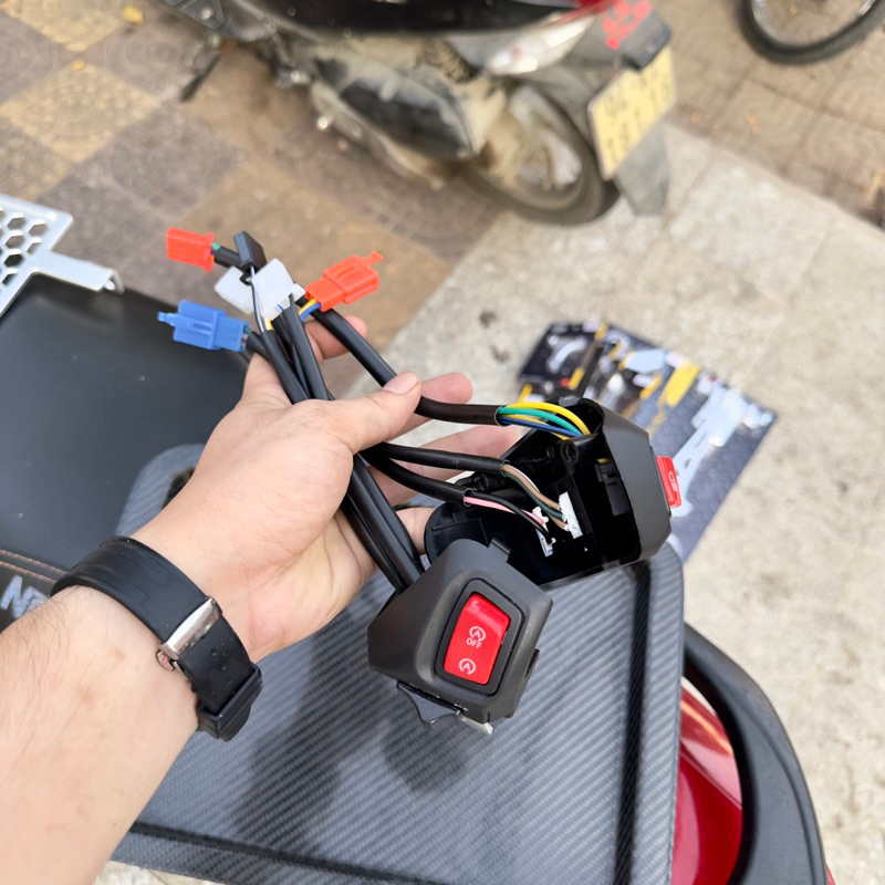 Cùm NVX Nút Đỏ Đã Mod Jack Ex135