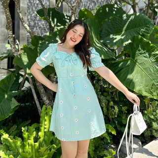 Đầm thêu hoa cúc bèo dây ngực