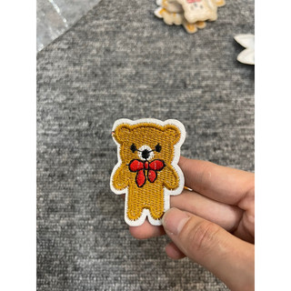 Sticker thêu là ủi gấu nâu vàng nhỏ