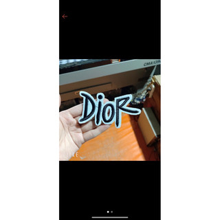 Sticker thêu là ủi diorrr