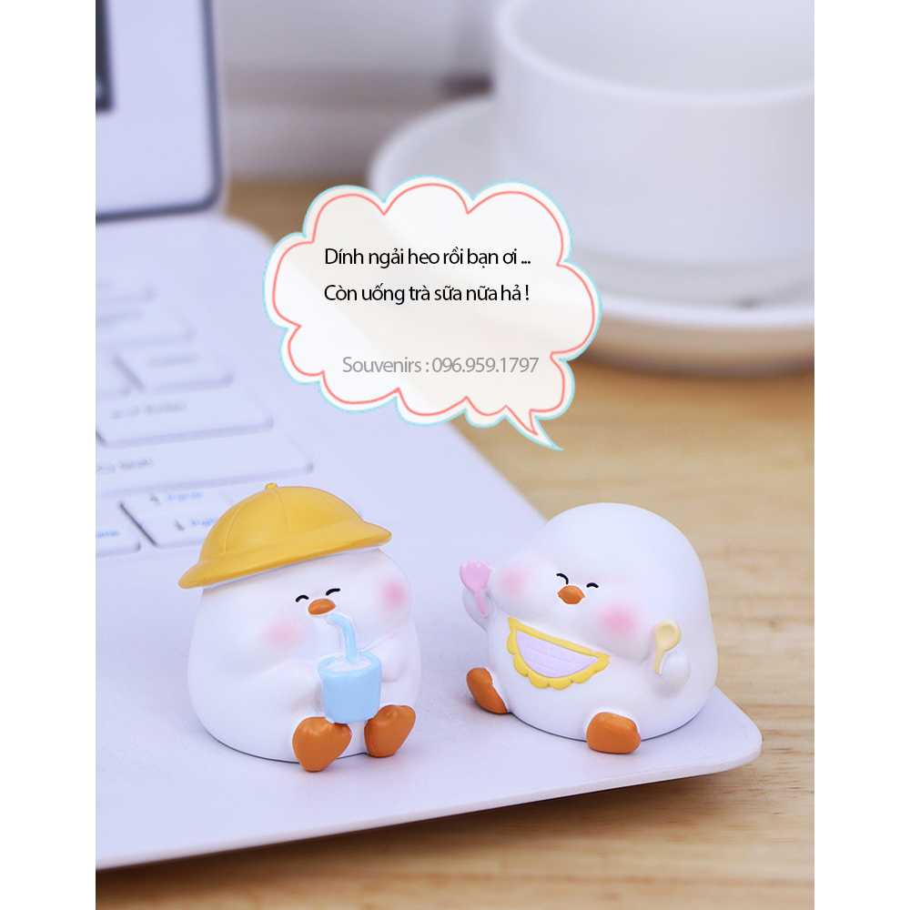 Set 4 vịt mini nhỏ nhắn xinh xắn siu cute , trang trí bàn làm việc , trên xe máy , taplo ô tô ....